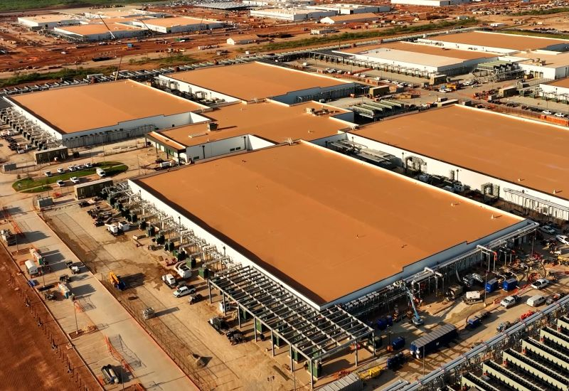 حدّدت OpenAI تقليص بناء مركز البيانات لتخفيف القلق لدى المستثمرين قبل الطرح العام الأولي (IPO)