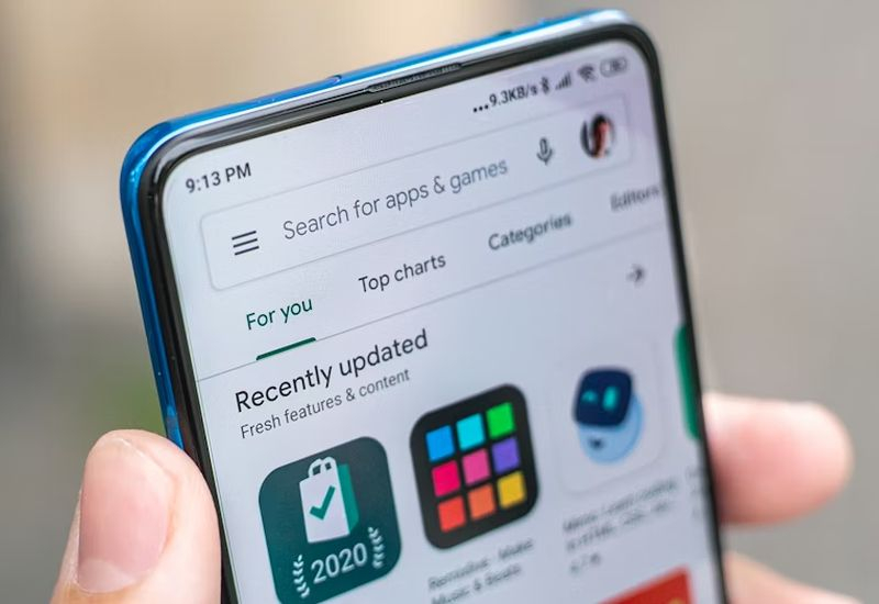 لتركيب تطبيقات أندرويد من مطورين غير موثوق بهم، ستحتاج إلى الانتظار لمدة 24 ساعة وتأكيد "التفكير العقلاني والذاكرة الواضحة"