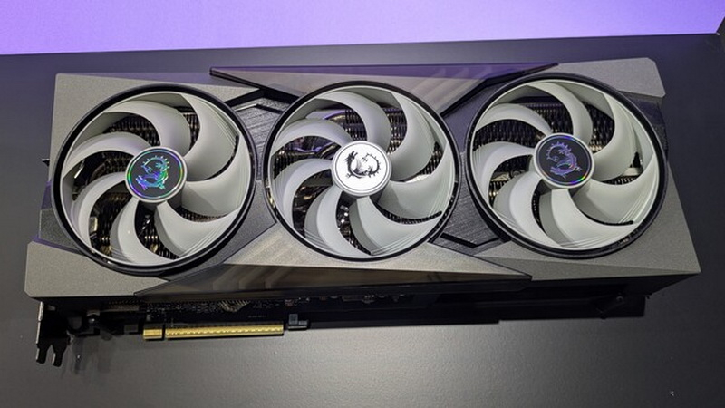 قدمت شركة MSI نظام تبريد مع كريستالات وأوراق مراوح برونزية لأجهزة بطاقة الرسومات الجديدة