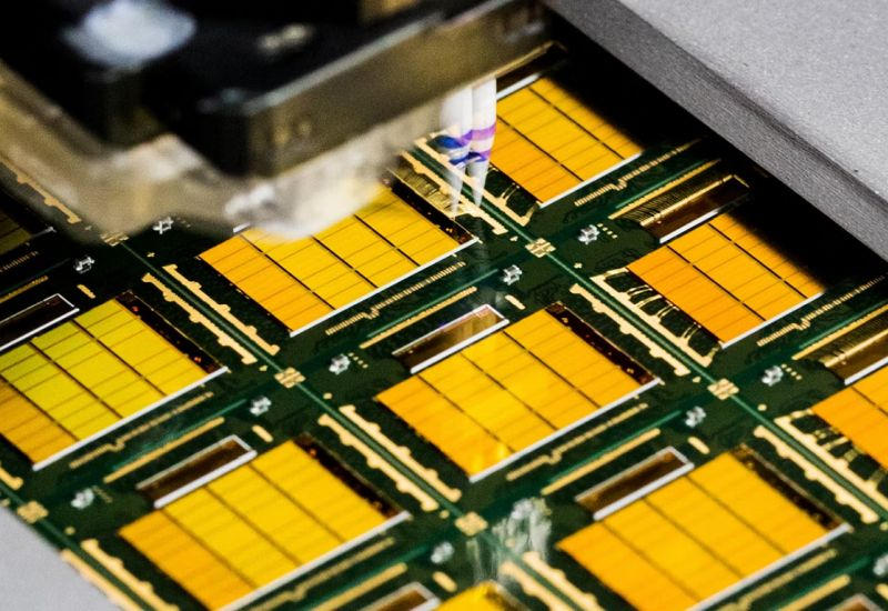 تُحدَّث أسعار الذاكرة كل ساعة، بينما يُستبعد تقريبًا المصنعون الصغار من سوق الإمدادات