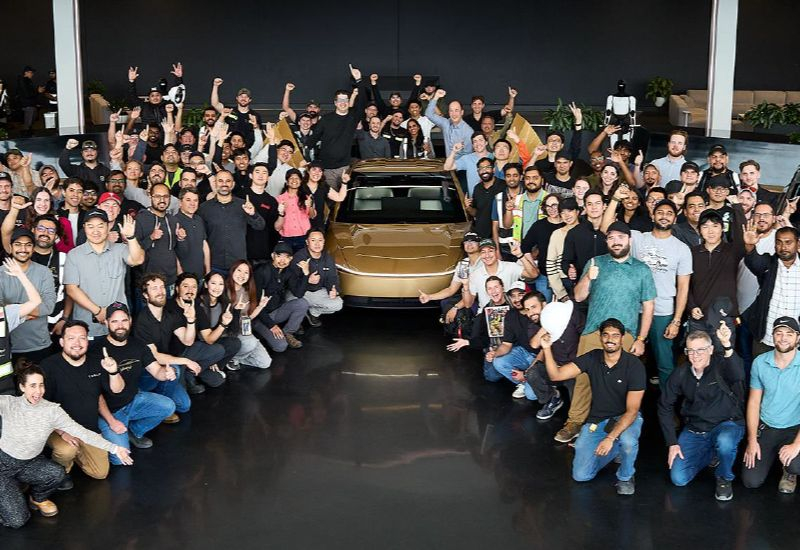 أعلن إيلون ماسك مرة أخرى عن بدء إنتاج سيارة تاكسي ذاتية القيادة Tesla Cybercab