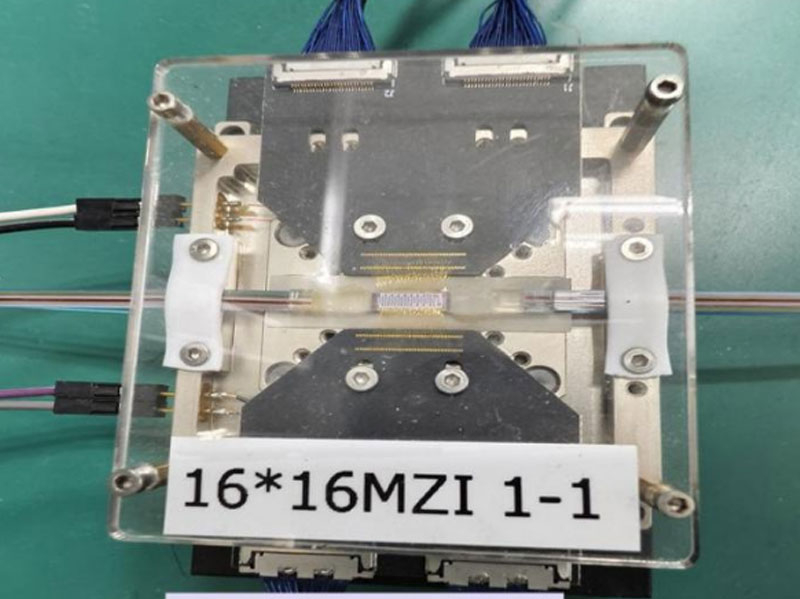 العلماء الصينيون يجبرون الروبوتات على التفكير الفوري، مما يسرّع تطوير البتوميك فيليونيك