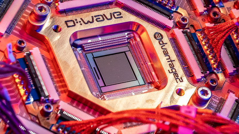 يعد D‑Wave في عام 2032 بإنشاء كمبيوتر كوانتي شامل أكثر تطوراً يتفوق على المنافسين.