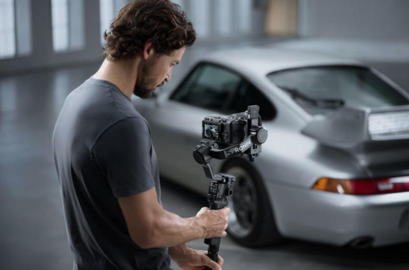 دجاي أصدرت مثبتًا خفيف الوزن RS 5، مصمم للكاميرات التي تزن حتى ٣ كغ.