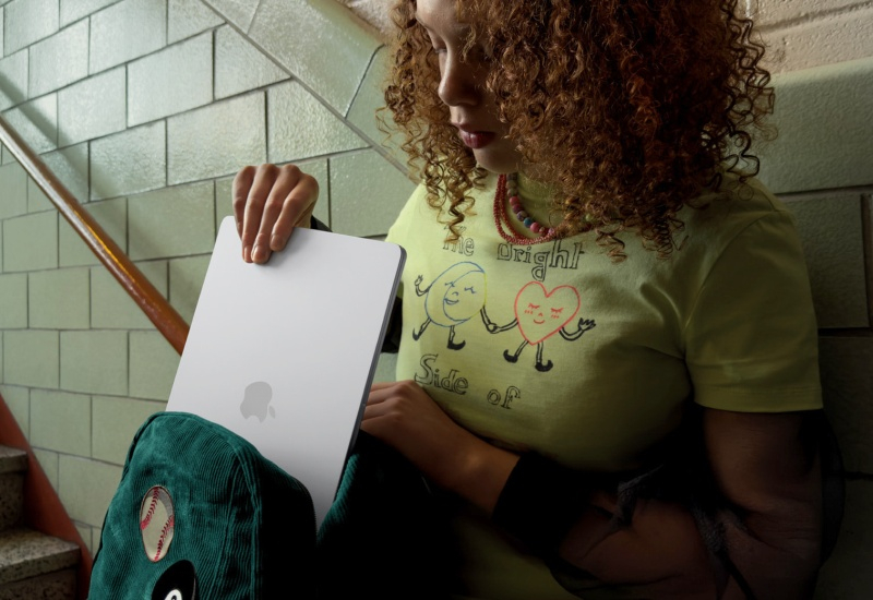 أطلق Apple جهاز MacBook Air بمعالج M5 مع وحدة تخزين SSD موسعة ودعم Wi‑Fi 7