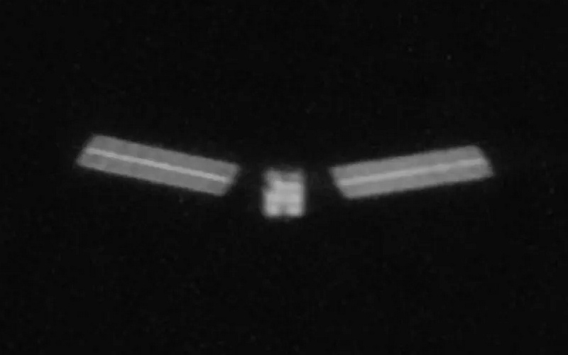 سقوط قمر ستارلينك في الفضاء، لكن «صورتُه» قبل التصادم ظلت دون أثر.