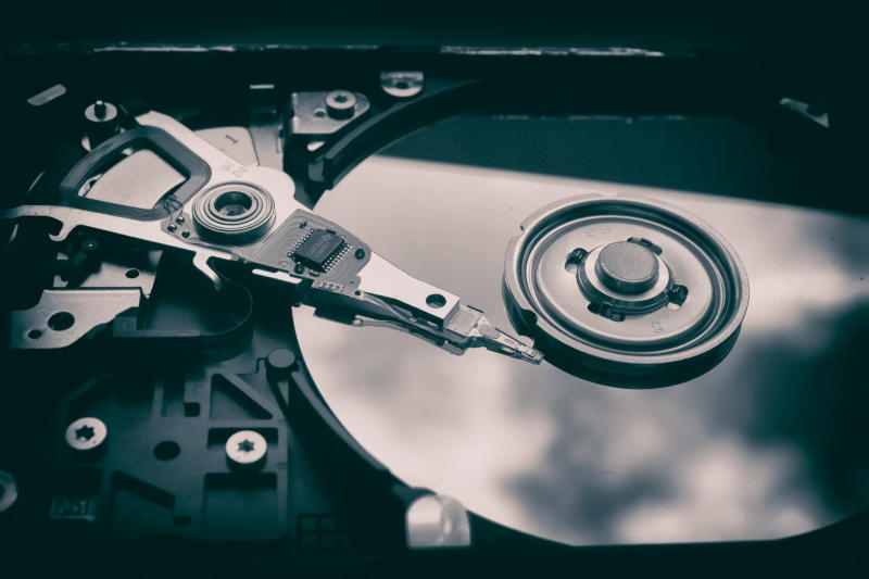 تزداد صعوبة أرشفة الإنترنت: يواجه جهاز Wayback Machine وويكيبيديا نقصًا في مساحة أقراص الـ HDD