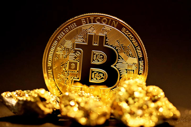 مرّت بيتكوين بأفظع أسبوع منذ فبراير، عندما هرب المستثمرون إلى أصول أخرى