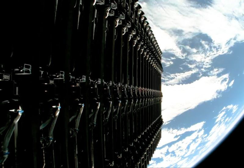 تعارضت SpaceX وBlue Origin بسبب مراكز معالجة البيانات السحابية، متوجهين إلى بعضهما البعض بشكاوى لدى هيئة الاتصالات الفيدرالية (FCC)