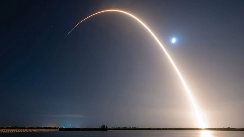 أرادت شركة SpaceX أن تُعزى مسؤولية ارتفاع خطر الاصطدامات إلى إطلاق أقمار أمازون ليو المنافسة.