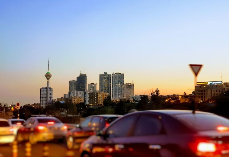 أفقت إيران على تجاوز ألف ساعة من حظر الاتصال بالإنترنت في جميع أنحاء البلاد.