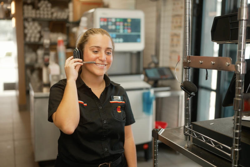 سيستخدم برجر كينج الذكاء الاصطناعي للتحقق مما إذا كان الموظفون يرددون "من فضلك" و"شكراً".