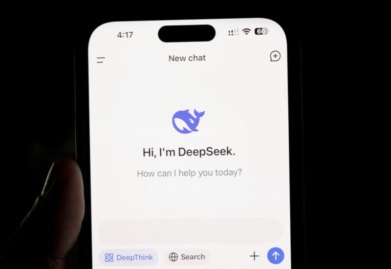 مفاوضات بشأن استثمار بمبلغ 300 مليون دولار قد تُرفع قيمة DeepSeek إلى 10 مليار دولار.