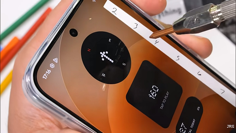 تم اختبار هاتف Nothing Phone (4a) Pro على المتانة دون مفاجآت، لكن تم اكتشاف تفاصيل حول مقاومته للماء